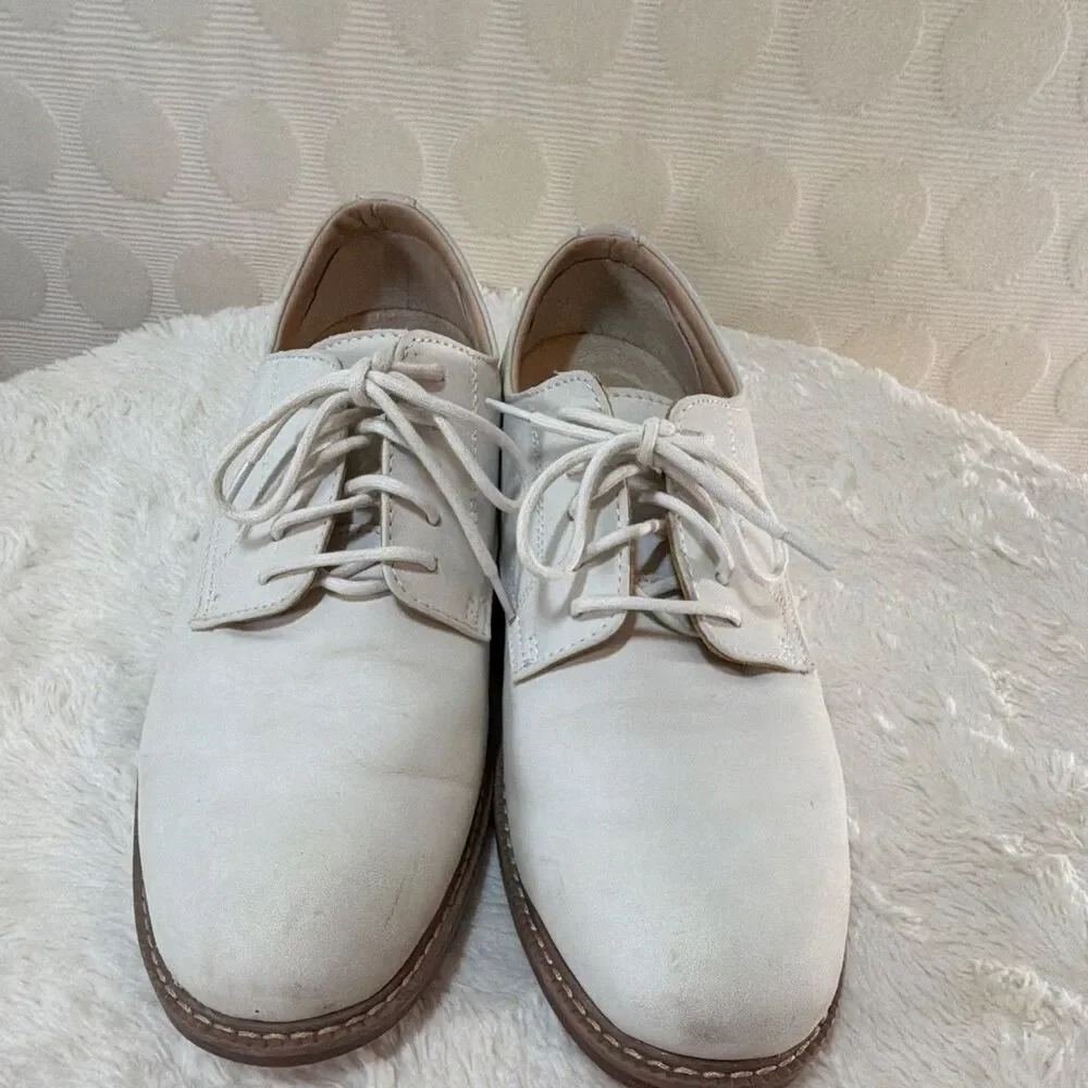 G.H. Bass Pasadena Buck Shoes Men’s 10.5 White Nubuck Red Sole Derby